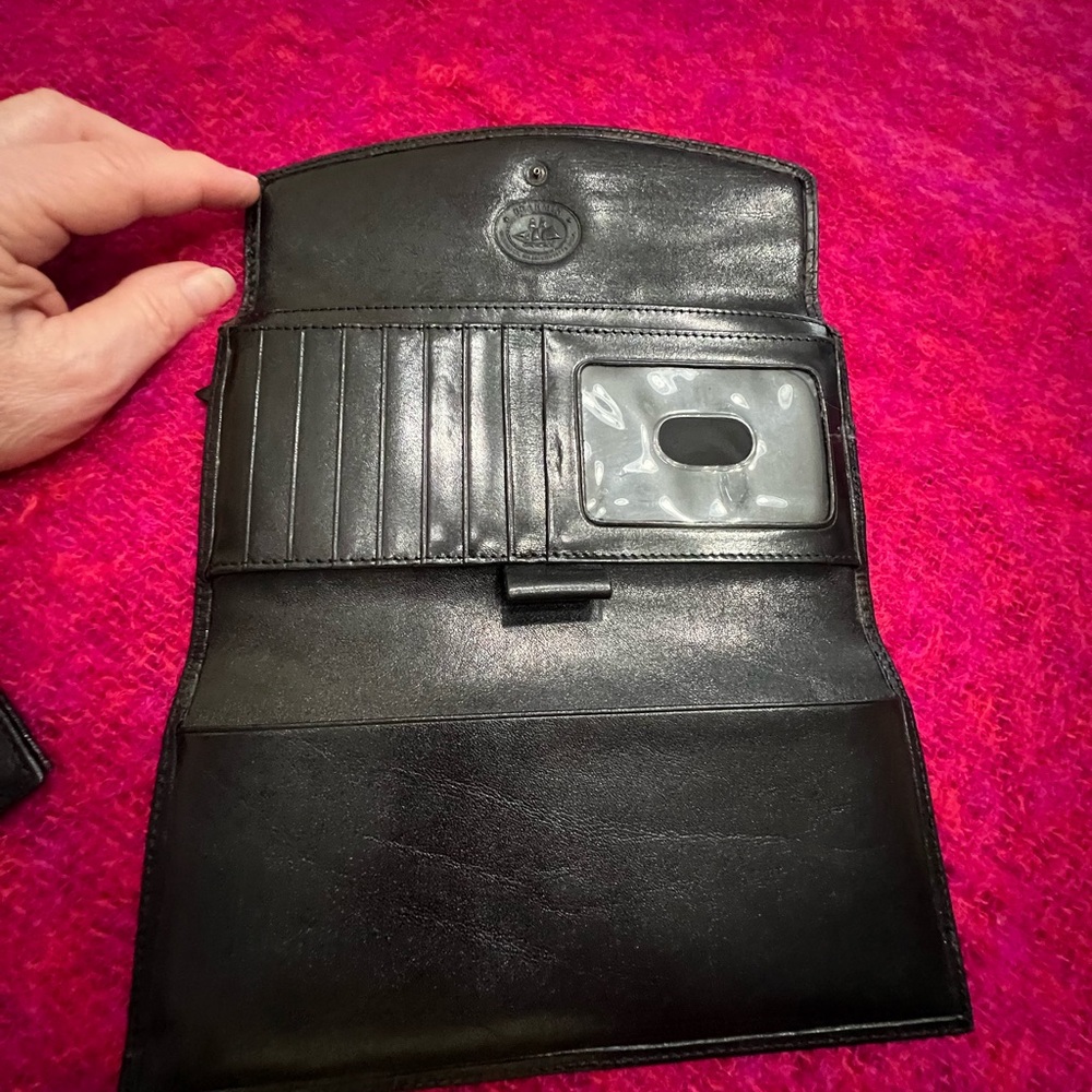 Brahmin Vintage Brown Croc Embossed Leather Tri-Fold Wallet & Checkbook Cover - Picture 3 of 9